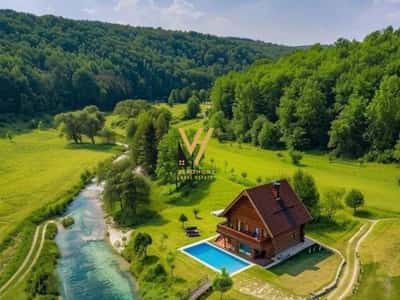 SHITET TOKE ARE 4.387 M2 NE KASHISHT, FIER 90.000 EURO
