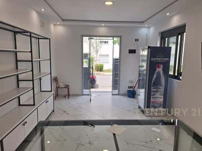 0685062709Dyqan Kat 1 për Qira në Lagja nr.16, ne mes Shkoll