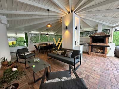 SHITET PENTHOUSE 3+1+2+VERANDE TE MALI I ROBIT 300.000 EURO