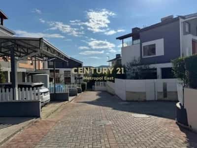 Tirane, shes Vile Vile 3 Katshe Kati 3, 335 m² 550.000 €
