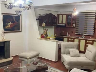 Tirane, jepet me qera apartament 2+1 Kati 2, 150 m² 550 € (ALI DEMI)