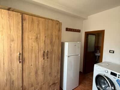 Garsoniere me Qira – Rruga 5 Maji