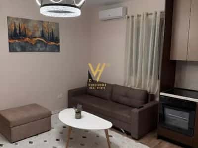 Tirane, jepet me qera apartament 1+1+Ballkon Kati 3, 75 m² 420 € (LIQENI I FARKES)