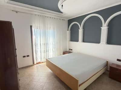 Jepet apartament 2+1 me qira tek Rruga e Kavajes , Ish Parku , Unaza e Re .