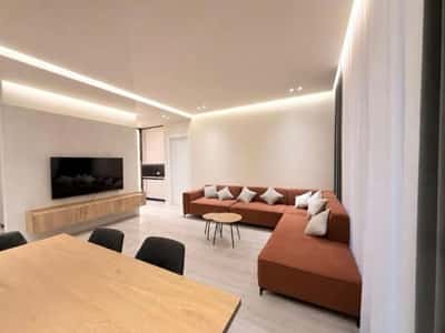 Apartamenr 2+1 me qira Kompleksi Delijorgji