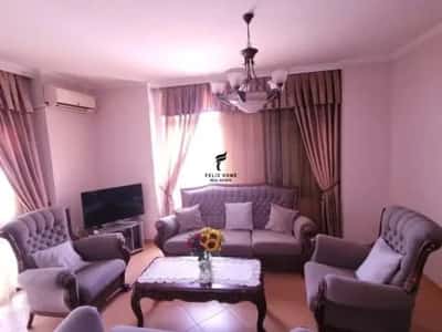 Tirane, jepet me qera apartament 2+1 , 127 m² 700 € (ISH EKSPOZITA)