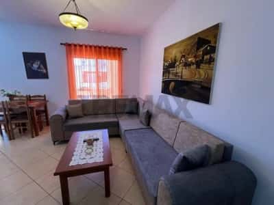 Vlore, jepet me qera apartament 1+1+Ballkon Kati 10, 70 m² 400 € (Bulevardi Ismail Qemali, Vlore)