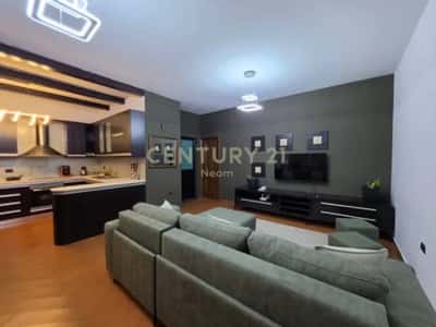 Tirane, jepet me qera Vile Vile 2 Katshe Kati 2, 217 m² 1.200 €