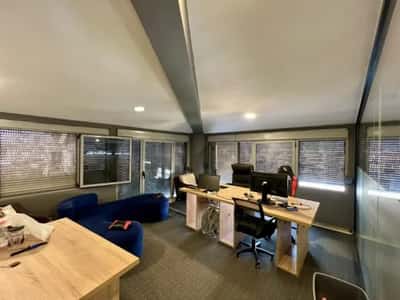 Tirane, jepet me qera ambjent biznesi Kati 7, 250 m² 2.730 € (Ish tregu elektrik)