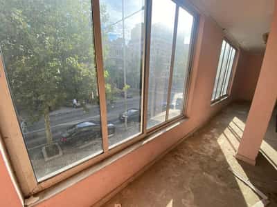 JEPET ME QERA AMBIENT BIZNESI ILIRIA PLAZH 178 m2 600 EURO