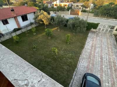 Jepet vile tre kateshe me qira, Qerret, Durres!