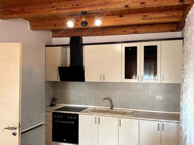 Jepet me qera Apartament Duplex  2+1 ne Fresk