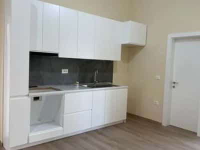Tirane, jepet me qera shtepi 1+1+Ballkon Kati 1, 40 m² 290 € (Babrru)