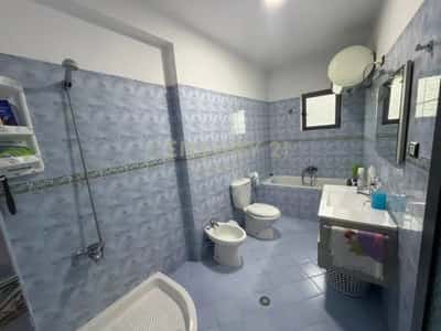 Tirane, jepet me qera Vile 2+1 Kati 2, 80 m² 400 € (Kombinat.)