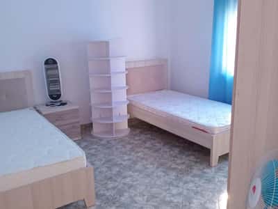Jepet me qera apartament 2+1 ne katin e dyte te nje shtepie