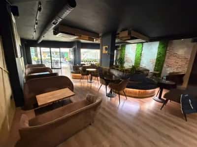Tirane, shitet bar-kafe Kati 0, 104 m² 150.000 € (Fresk)