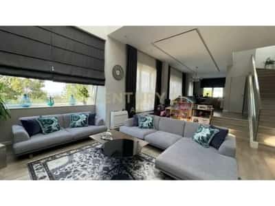 Tirane, jepet me qera Vile Vile 2 Katshe Kati 2, 300 m² 2.300 € (REZIDENCA KODRA E DIELLIT 2)