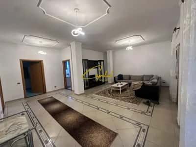 Tirane, jepet me qera apartament 2+1 Kati 3, 140 m² 400 € (KINOSTUDIOI)