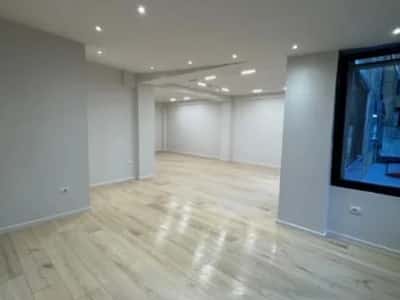 Tirane, jepet me qera zyre Kati 1, 80 m² 700 € ([BZ21050])