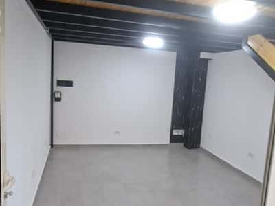 Qera | Ambjent Biznesi | Ish Fusha e Aviacionit | 400 €/muaj