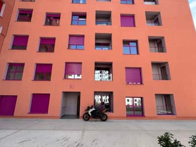 AMBIENT BIZNESI ME QERA: 2 Ambiente Pune - Kati 0 Ali Demi - Rezidenca Kadiu - Pallat i Ri V.2026 - SP.60m² || 40,000 Leke/Muaj
