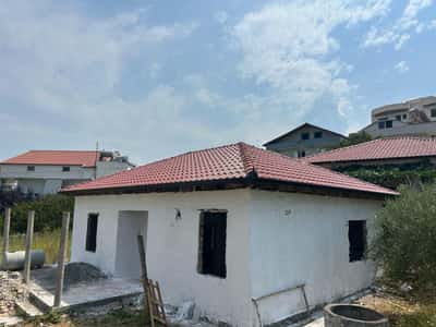 Legal unfinished house with excellent investment potential i