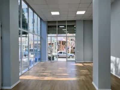 Tirane, shitet ambjent biznesi Kati 0, 60 m² 125.000 € (rruga shefqet kuka)