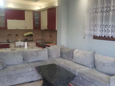 Jepet me qira 2+1+1 Shtepi Private Pas Casa Italia Mezez 30.000 leke