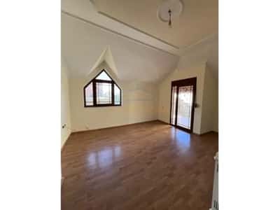 Tirane, jepet me qera Duplex per Zyra Kati 3, 98 m² 800 € (Blloku)