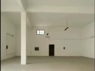 Tirane, jepet me qera magazine Kati 0, 2.200 m² 3.200 € (AUTOSTRADA TIRANE- DURRES)