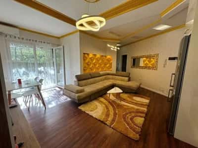 Tirane, shitet apartament 2+1+Ballkon Kati 1, 145 m² 250.000 € (LIQENI THATE)