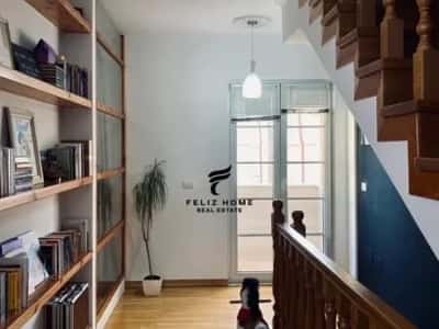Tirane, jepet me qera apartament 4+1 Kati 3, 180 m² 1.200 € (SAUK)