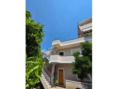 Tirane, shitet Vile Vile 2 Katshe Kati 0, 199 m² 395.000 € (Rruga e Elbasanit)