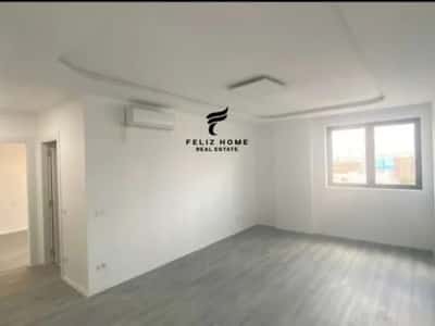 Tirane, jepet me qera zyre Kati 3, 66 m² 720 € (BULEVARDI I ZOGU I ZI)