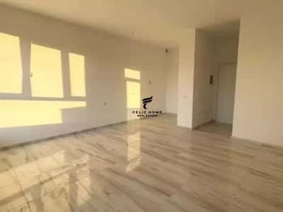 Tirane, jepet me qera ambjent biznesi Kati 3, 120 m² 800 € (BLLOKU)