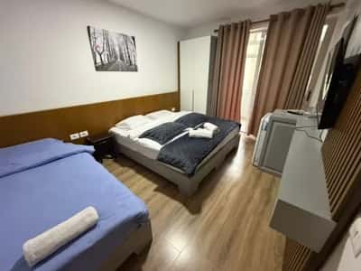 Tirane, jepet me qera hotel , 300 m² 3.600 € (RRUGA E ELBASANIT)