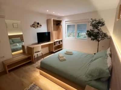 Tirane, jepet me qera apartament Studio Kati 3, 45 m² 600 € (Rruga e Durrësit)