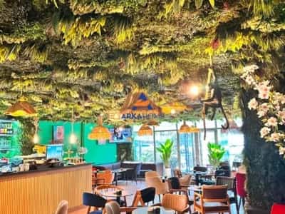 Tirane, jepet me qera lokal Kati 2, 200 m² (KOMBINAT)