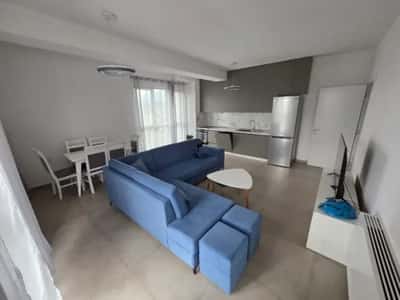 Tirane, jepet me qera apartament 2+1 Kati 9, 120 m² 600 € (RRUGA E DIBRES)