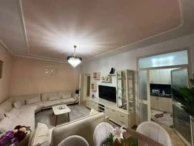 Tirane, jepet me qera Vile Vile 1 Katshe Kati 0, 370 m² 1.080 € ([BV22695])