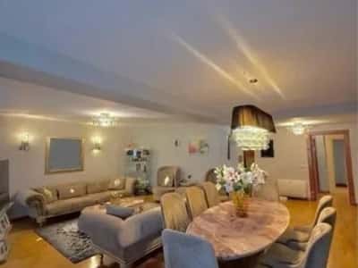Tirane, shitet apartament 4+1 Kati 5, 220 m² 600.000 € (BULEVARDI ZOGU 1)