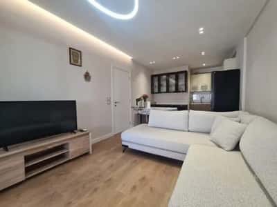Tirane, shitet apartament 1+1 Kati 4, 63 m² 163.000 € (MINE PEZA)