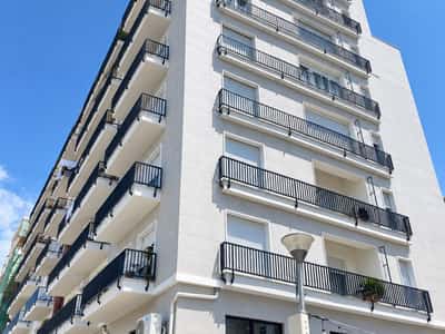 Prane BRRYLI, Residenca Eshli