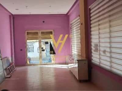 Tirane, shitet dyqan Kati 0, 53 m² 150.000 € (TREGU ELEKTRIK)