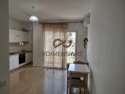 Tirane, shitet apartament 1+1+Ballkon Kati 4, 52 m² 79.500 € (kombinat)