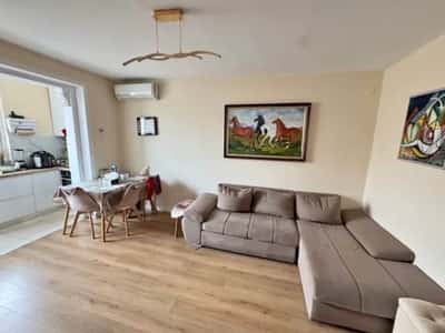 Tirane, shitet apartament 1+1 Kati 4, 49 m² 120.000 € (Mine Peza)