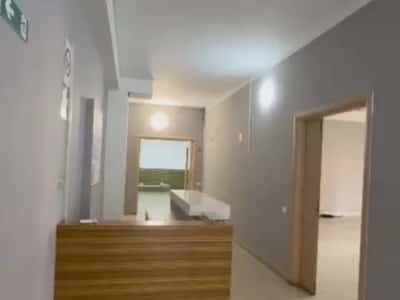 Tirane, jepet me qera zyre Kati 2, 350 m² 3.000 € (RRUGA E ELBASANIT)