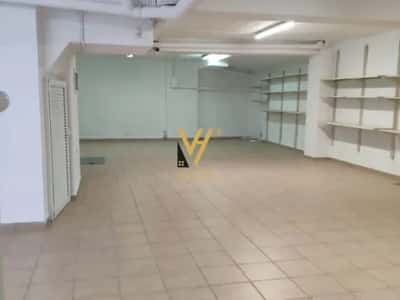 Tirane, shitet dyqan Kati 0, 75 m² 350.000 € (MYSLYM SHYRI)