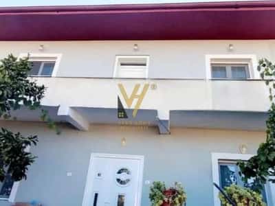 Tirane, shitet Vile 3 Katshe Kati 1, 300 m² 268.000 Euro (YZBERISHT)