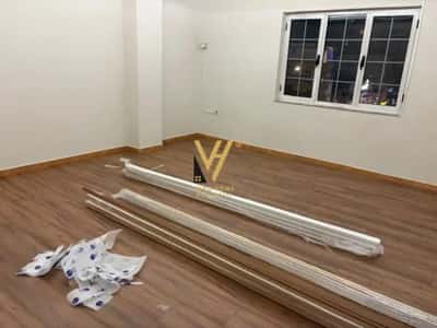 Tirane, jepet me qera ambjent biznesi Kati 4, 178 m² 1.600 € (SHESHI WILLSON)